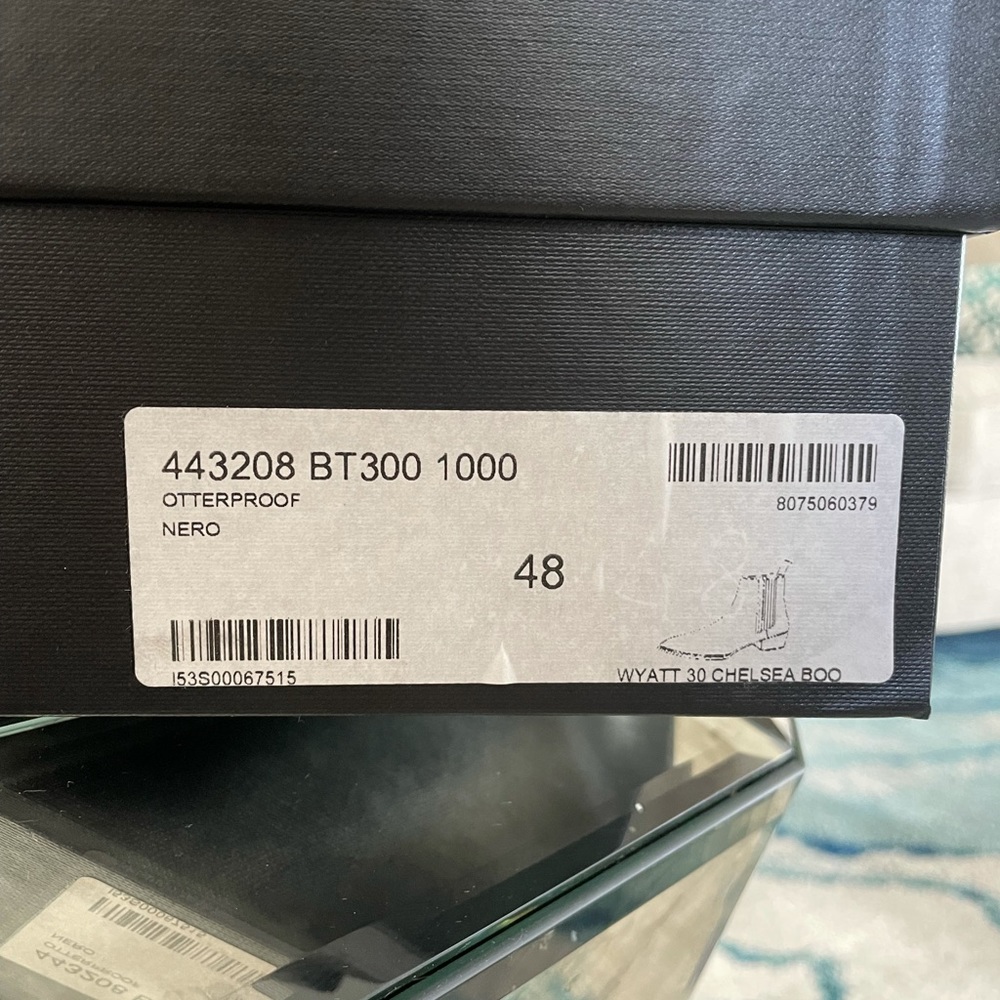 Saint Laurent Wyatt Chelsea Boots - Picture 6 of 6